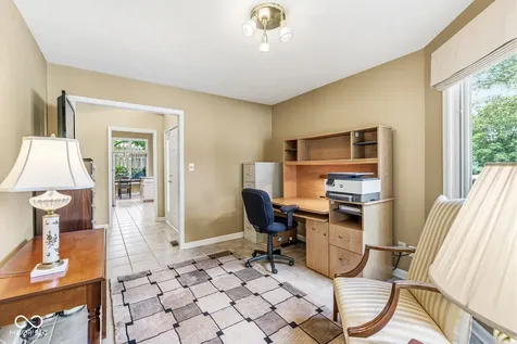 7884 Clearwater Parkway Indianapolis IN 46240