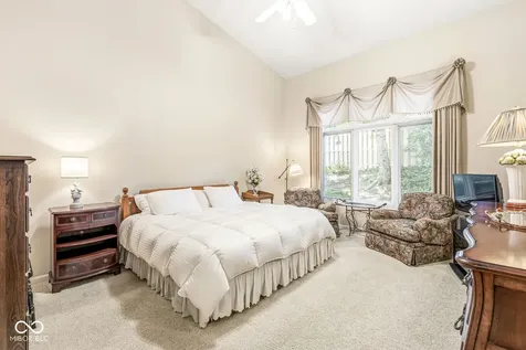 7884 Clearwater Parkway Indianapolis IN 46240