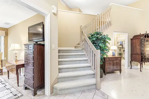7884 Clearwater Parkway Indianapolis IN 46240