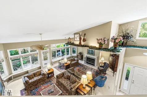 7884 Clearwater Parkway Indianapolis IN 46240