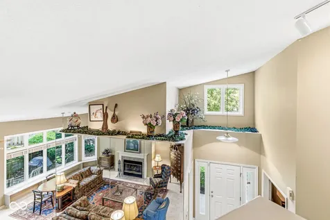 7884 Clearwater Parkway Indianapolis IN 46240