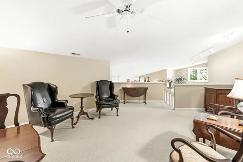 7884 Clearwater Parkway Indianapolis IN 46240