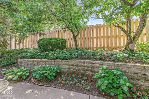 7884 Clearwater Parkway Indianapolis IN 46240