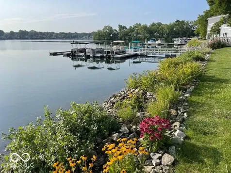 7884 Clearwater Parkway Indianapolis IN 46240