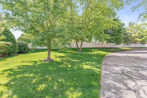 7884 Clearwater Parkway Indianapolis IN 46240