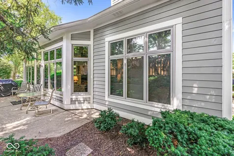 7884 Clearwater Parkway Indianapolis IN 46240