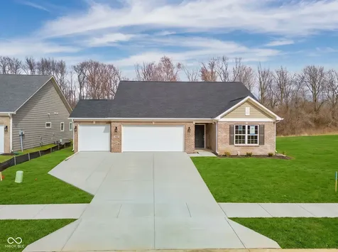 402 Luellen Way New Castle IN 47362