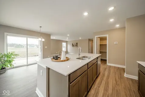 402 Luellen Way New Castle IN 47362