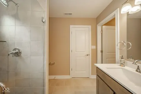 402 Luellen Way New Castle IN 47362