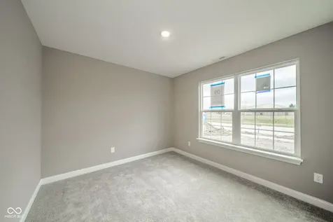 402 Luellen Way New Castle IN 47362