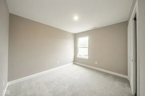 402 Luellen Way New Castle IN 47362