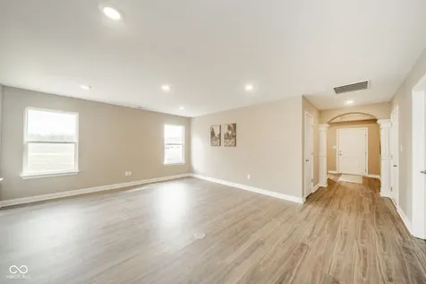 402 Luellen Way New Castle IN 47362