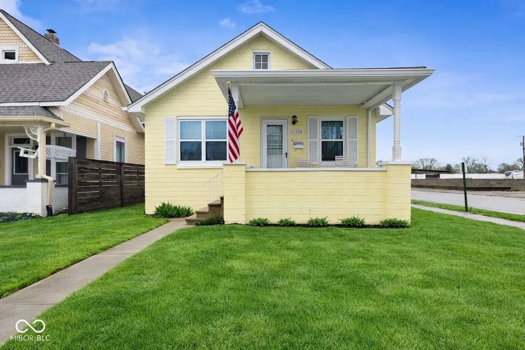 154 E Washington Street Mooresville IN 46158