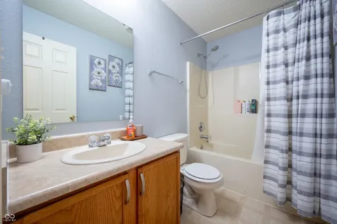 3415 Parkview Drive Columbus IN 47201
