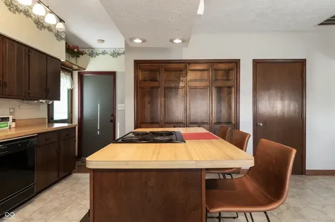 5601 Riva Ridge Drive Indianapolis IN 46237