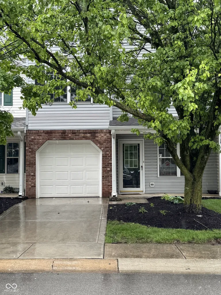 12673 Ladson Street Fishers IN 46038