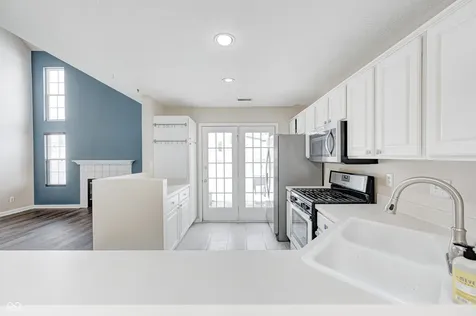12673 Ladson Street Fishers IN 46038