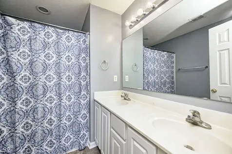 12673 Ladson Street Fishers IN 46038
