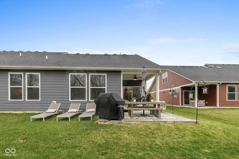 825 Stone Trace Court Avon IN 46123