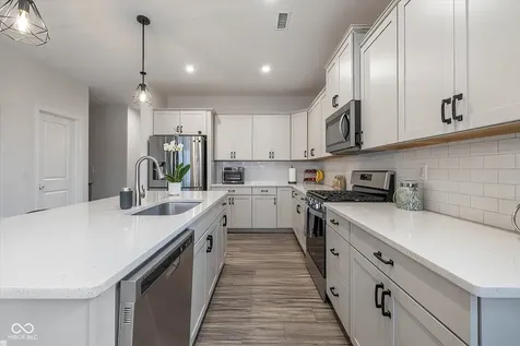 825 Stone Trace Court Avon IN 46123