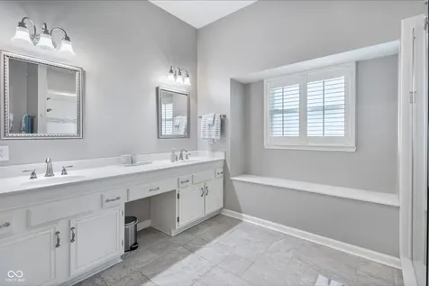 7824 Chesapeake Drive W Indianapolis IN 46236