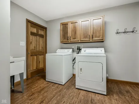 7315 S Meridian Street Indianapolis IN 46217