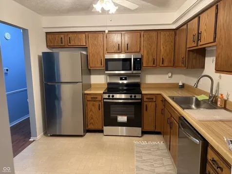 7580 Castleton Farms Drive W Indianapolis IN 46256