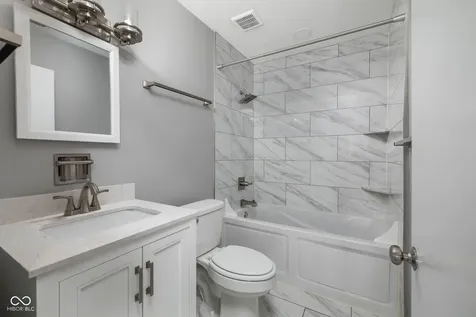 2621 Hillside Avenue Indianapolis IN 46218