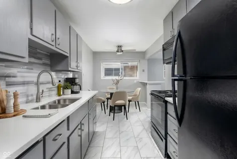 2621 Hillside Avenue Indianapolis IN 46218