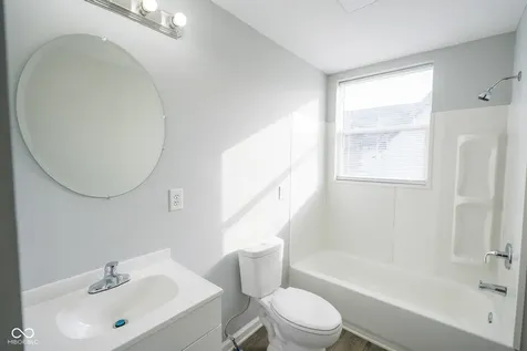 3515 E 10th Street Indianapolis IN 46201