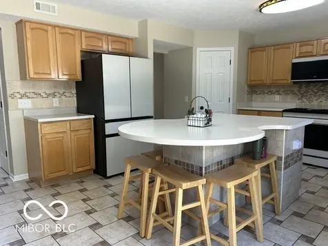 6728 Ennis Way Indianapolis IN 46237