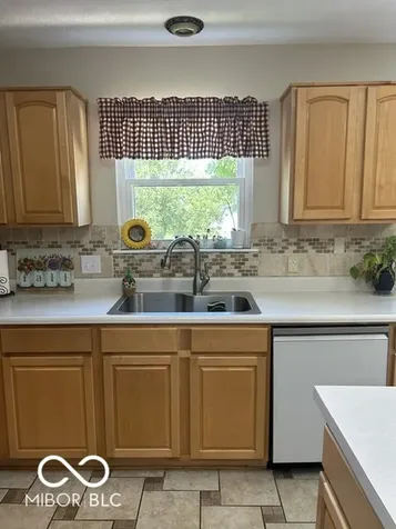 6728 Ennis Way Indianapolis IN 46237
