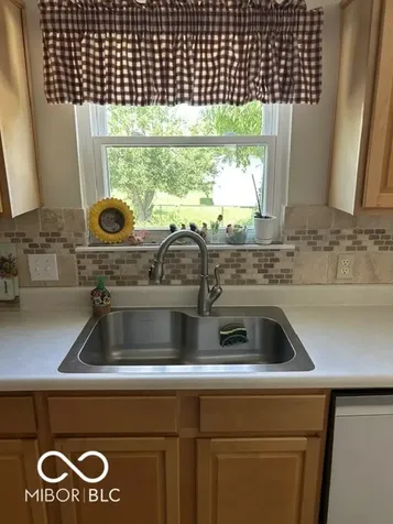 6728 Ennis Way Indianapolis IN 46237