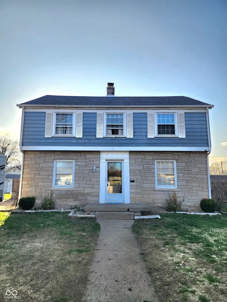 1512 Grand Avenue Columbus IN 47201