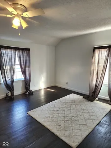 1512 Grand Avenue Columbus IN 47201