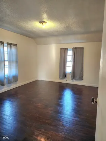 1512 Grand Avenue Columbus IN 47201