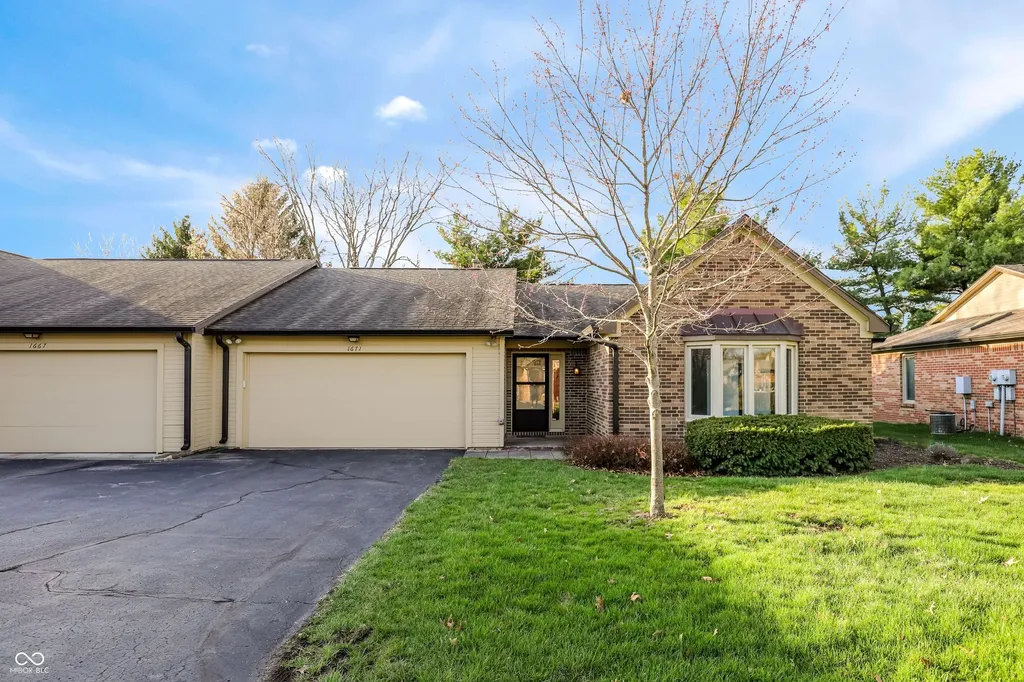 1671 Cloister Drive Indianapolis IN 46260
