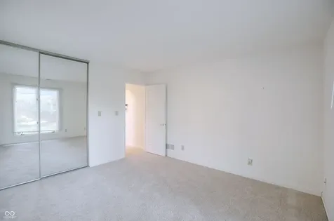 1671 Cloister Drive Indianapolis IN 46260