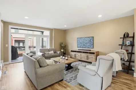 609 Pomeroy Street Indianapolis IN 46202