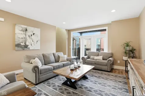 609 Pomeroy Street Indianapolis IN 46202