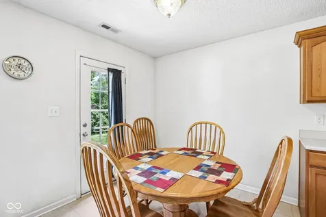 5826 Cabot Drive Indianapolis IN 46221