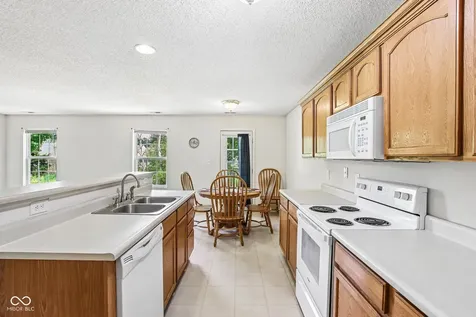 5826 Cabot Drive Indianapolis IN 46221