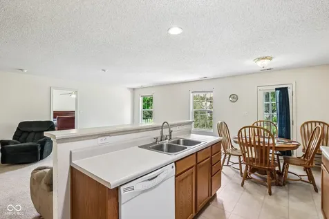 5826 Cabot Drive Indianapolis IN 46221