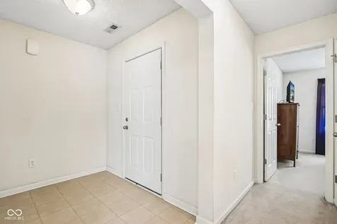 5826 Cabot Drive Indianapolis IN 46221