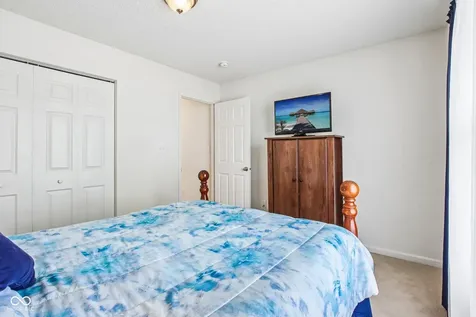 5826 Cabot Drive Indianapolis IN 46221