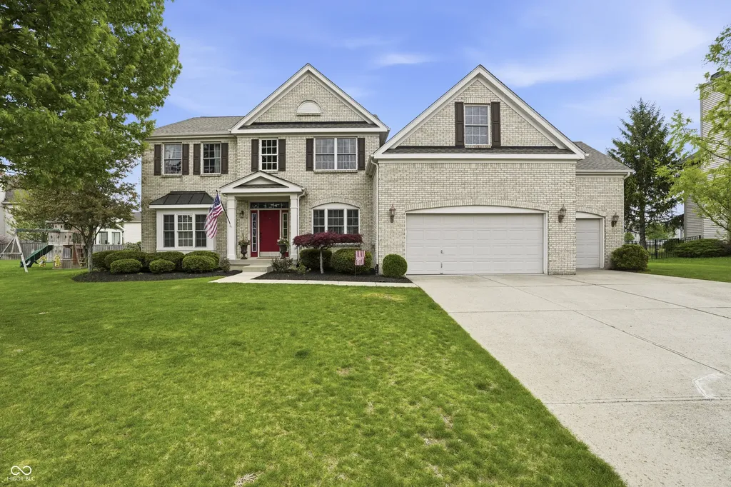 3713 Weather Stone Crossing Zionsville IN 46077