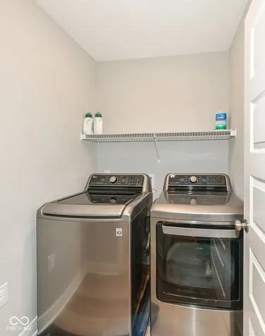 9686 Ridgecrest Lane Mccordsville IN 46055