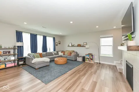 9686 Ridgecrest Lane Mccordsville IN 46055