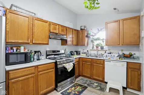 9610 English Oak Place Indianapolis IN 46235
