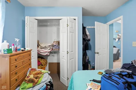 9610 English Oak Place Indianapolis IN 46235